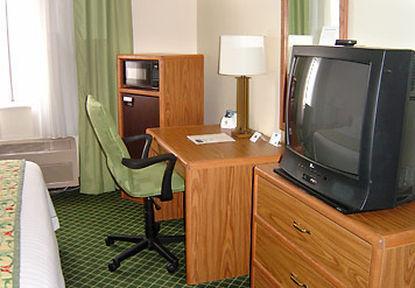 Fairfield Inn & Suites Peru Room photo